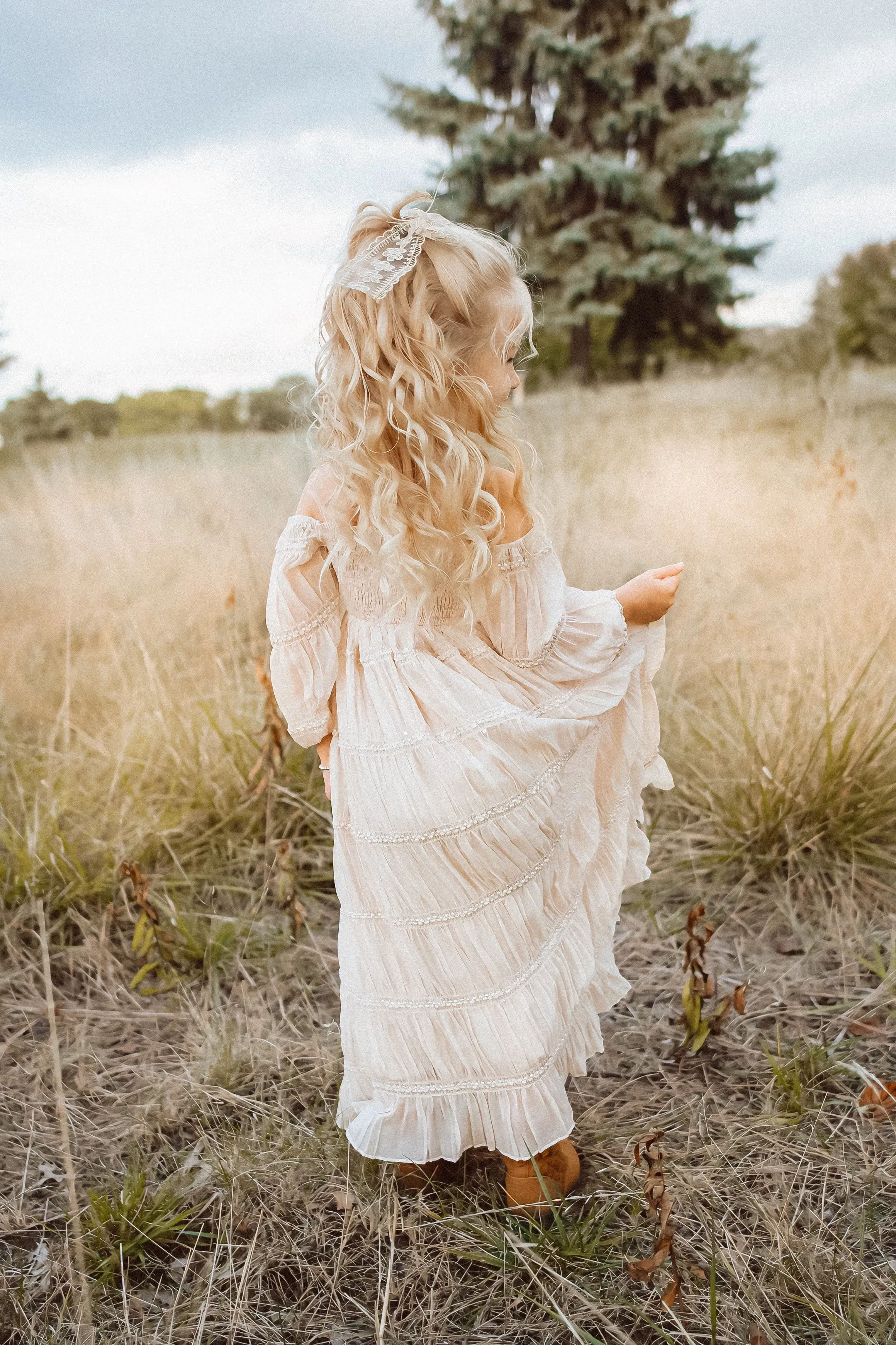 Elegant Pippa Maxi Dress in Natural Chiffon – Flowy and Sophisticated