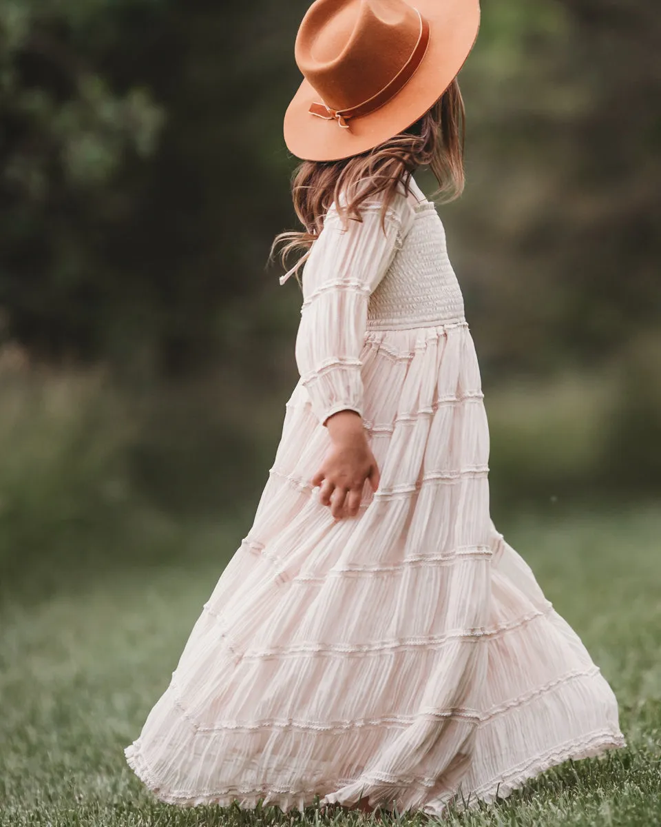 Elegant Pippa Maxi Dress in Natural Chiffon – Flowy and Sophisticated